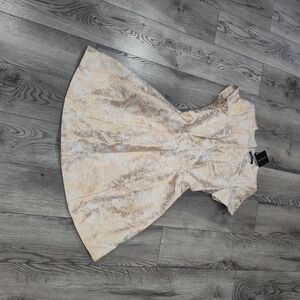 Elegant Women's Midi Dress in Cream and Gold